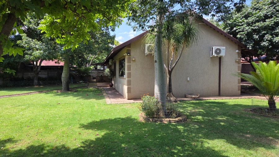 3 Bedroom Property for Sale in Protea Park North West